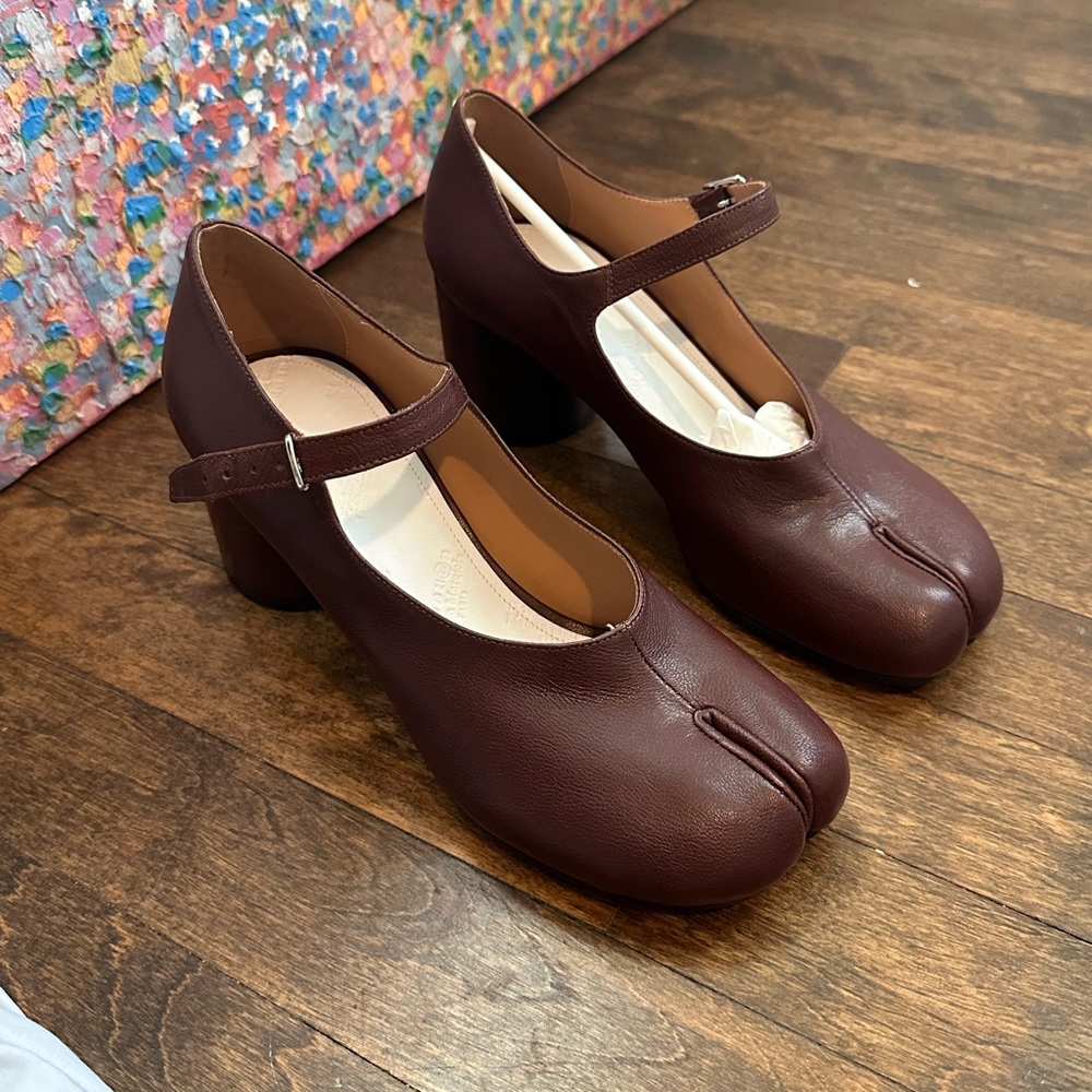 NIB NWT Maison Martin Margiela Brown Tabi Mary-Jane Heels
